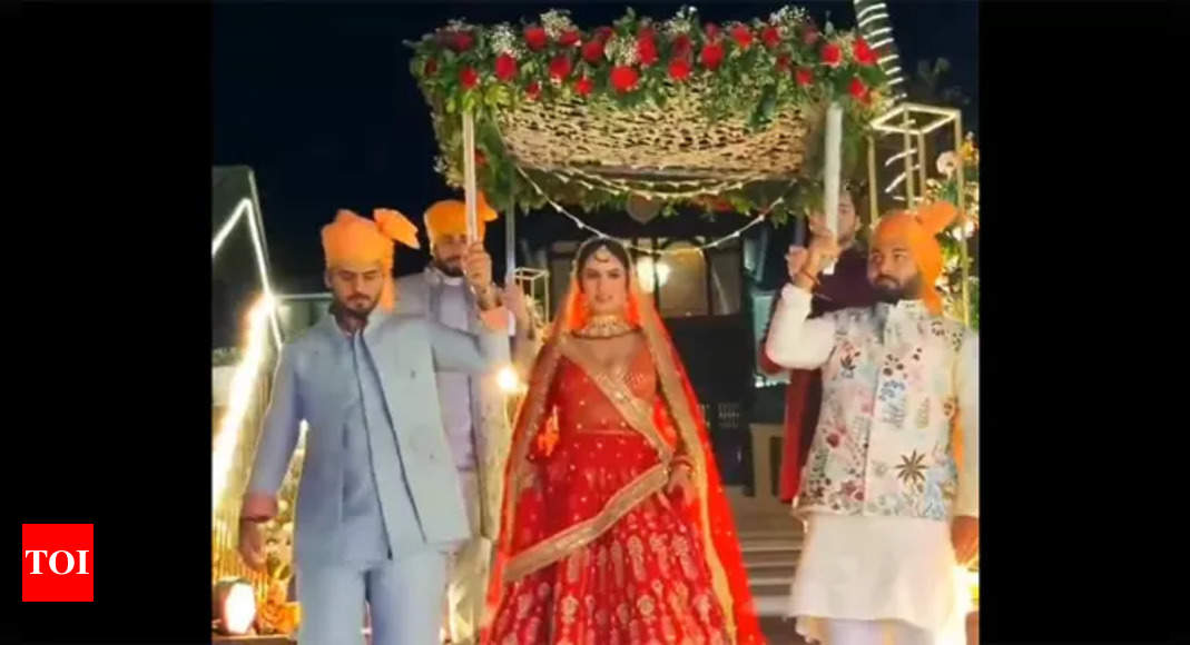 Inside Rishabh Pant’s sister’s wedding: MS Dhoni, Suresh Raina and cricketer crew steal the show with dance and music! – Watch | Off the field News