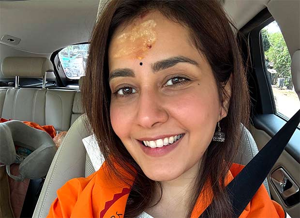 Raashii Khanna seeks blessings at Srisailam temple ahead of Holi festivities : Bollywood News