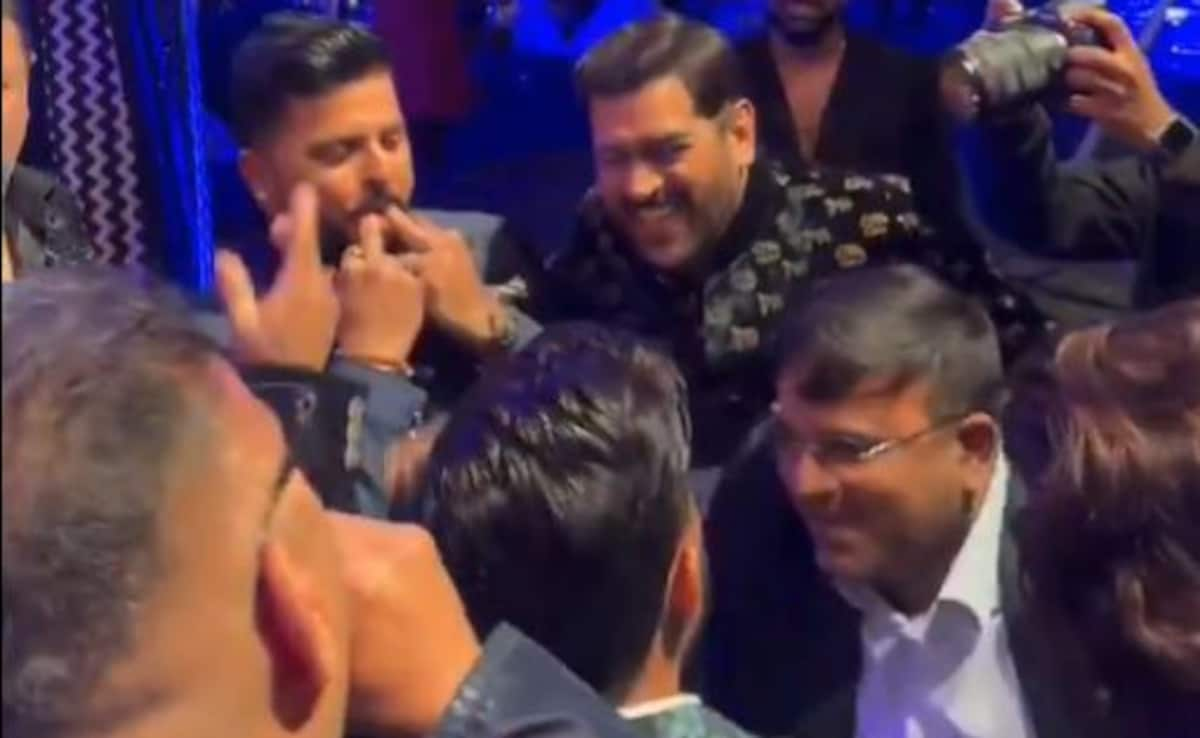 MS Dhoni Goes Crazy Wild While Dancing At Rishabh Pant’s Sister’s Wedding With Suresh Raina. Video Viral